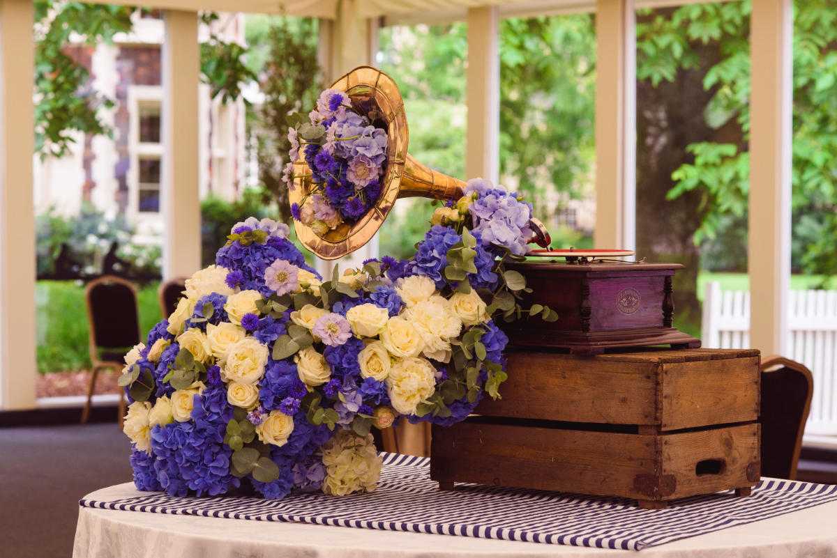 Floral Sculptures at Ascot Racecourse by Victoria Owen