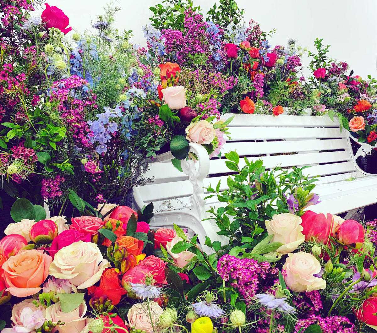 Floral Sculptures at Ascot Racecourse by Victoria Owen